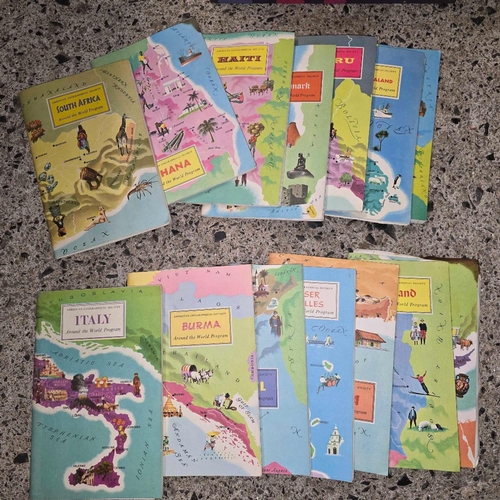 99 - CARTON OF COMPANION BOOK CLUB BOOKS & A QTY OF AMERICAN GEOGRAPHICAL SOCIETY TRAVEL BOOKLETS