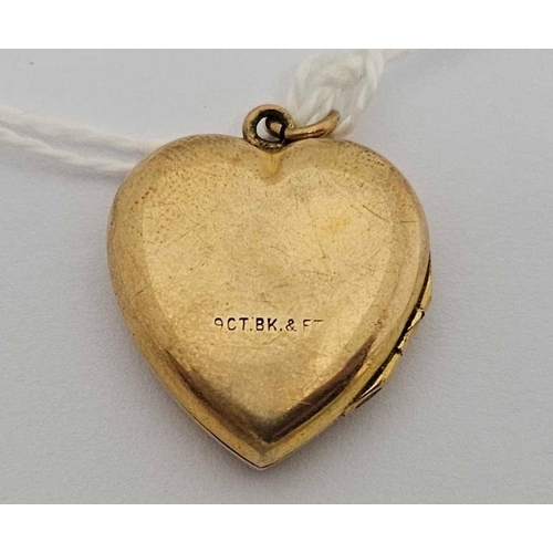 1010 - 9ct B&F HEART LOCKET ENGRAVED WITH BIRD 3.7g