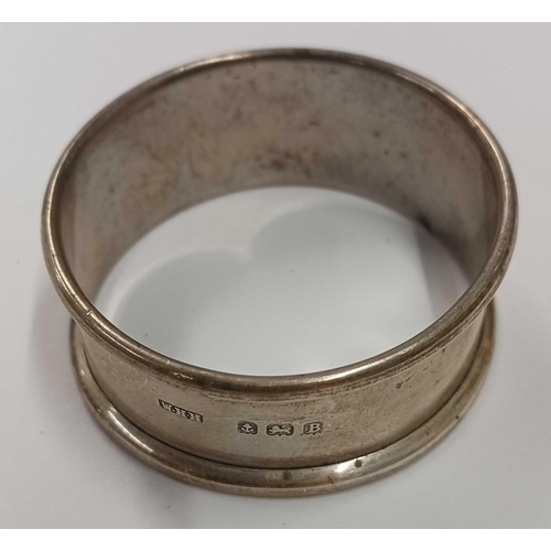 1059 - A PLAIN SILVER NAPKIN RING, B'HAM 1931