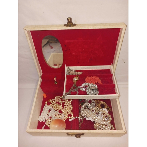 1065 - A JEWELLERY BOX WITH DRESS JEWELLERY