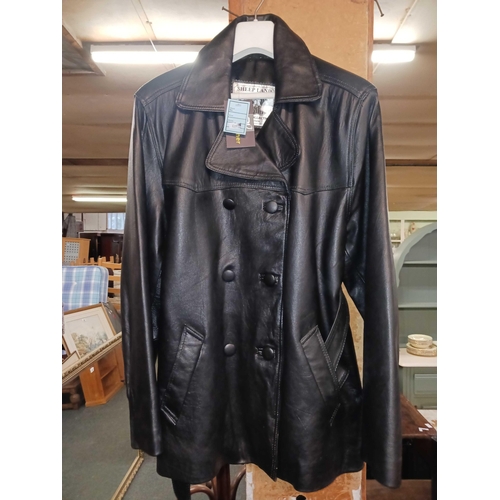 325 - SHEEPLAND LEATHER JACKET MADE IN ITALY, MEDIUM TO LARGE APPROX