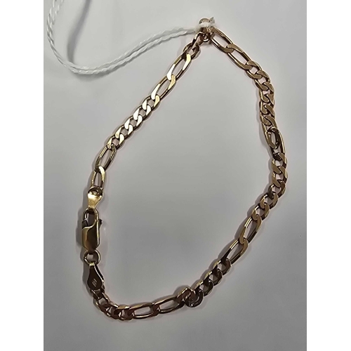 920 - A 9ct GOLD FLAT LINK BRACELET, 4.3g