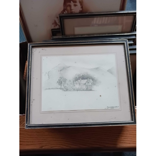 281 - BOX CONTAINING A QTY OF FRAMED PENCIL DRAWINGS