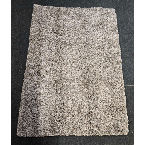 594 - BROWN SHAGGY STYLE 7ft 6'' X 5ft 3'' CARPET