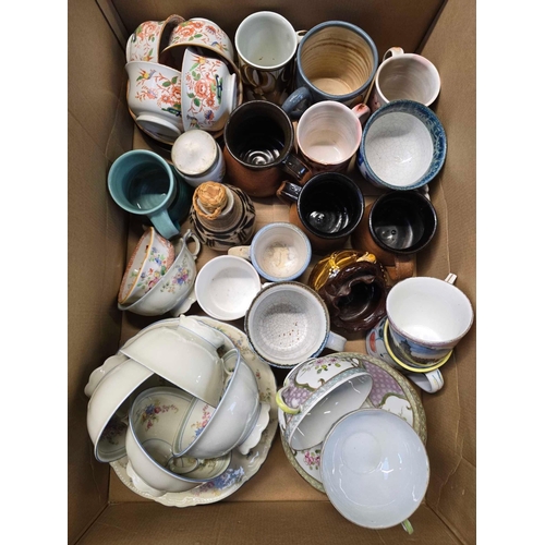 121 - CARTON WITH MISC MUGS,CUPS & SAUCERS & OTHER CHINA