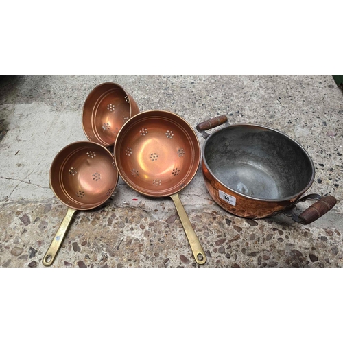 14 - SET OF BRASS & COPPER STRAINERS & A 2 HANDLED BOWL