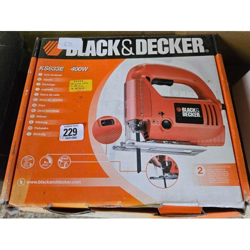 229 - BLACK & DECKER JIG SAW