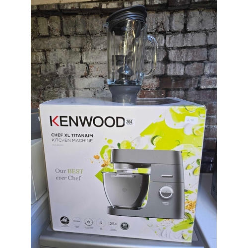 264 - KENWOOD CHEF XL TITANIUM KITCHEN MACHINE & A KENWOOD BLENDER JUG