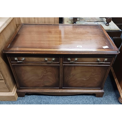 359 - MAHOGANY TV STAND WITH STORAGE BENEATH WITH 2 DOORS