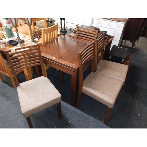 368 - MODERN EXTENDING DINING TABLE WITH 4 CHAIRS