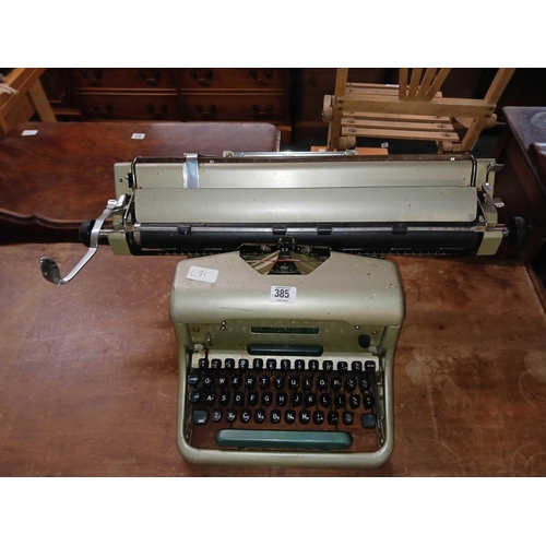 385 - VINTAGE IMPERIAL TYPEWRITER