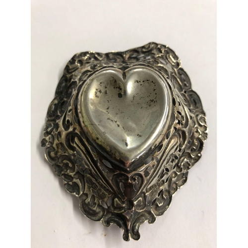 699 - A LATE VICTORIAN SILVER HEART SHAPED DISH, B'HAM 1898