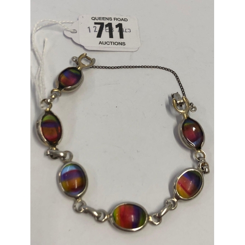 Lot 711       