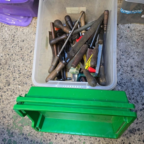 76 - CARTON OF MISC HAND TOOLS & 2 GREEN TRAYS