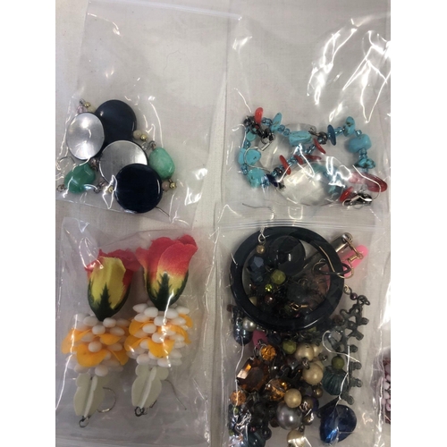 792 - TUB OF DESIGNER EARRINGS (12)