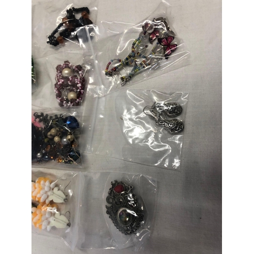 792 - TUB OF DESIGNER EARRINGS (12)