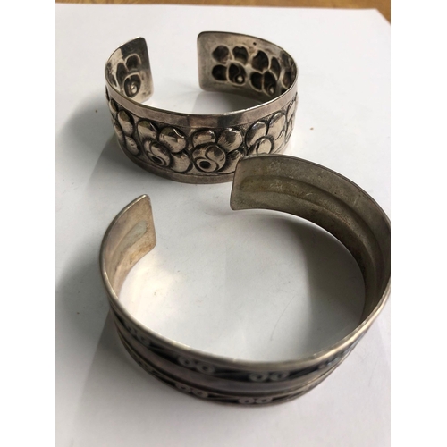 794 - 4 SILVER BRACELETS & BANGLES, APPROX 79g