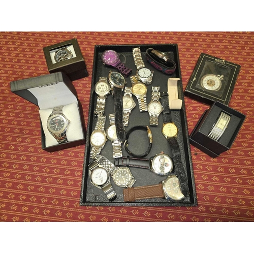 960 - TRAY OF MISC GENTS WRIST WATCHES SOME IN BOXES