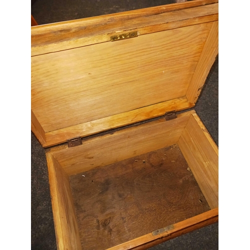 487 - PINE STORAGE BOX WITH HANDLES