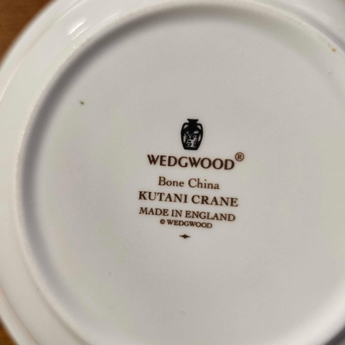 664 - WEDGWOOD KUTANI CRANE DINNERWARE