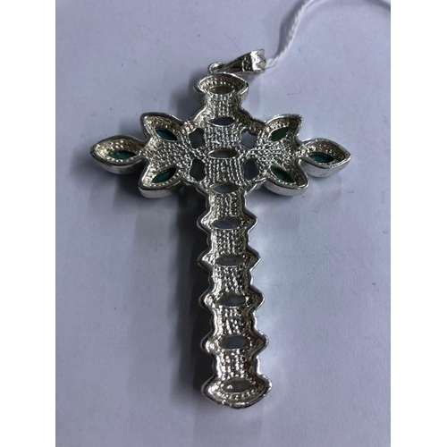 880 - SILVER CROSS PENDANT