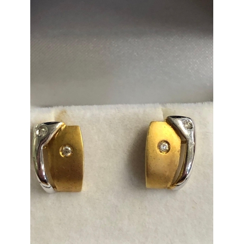 885 - PAIR OF 18ct GOLD DIAMOND EARRINGS