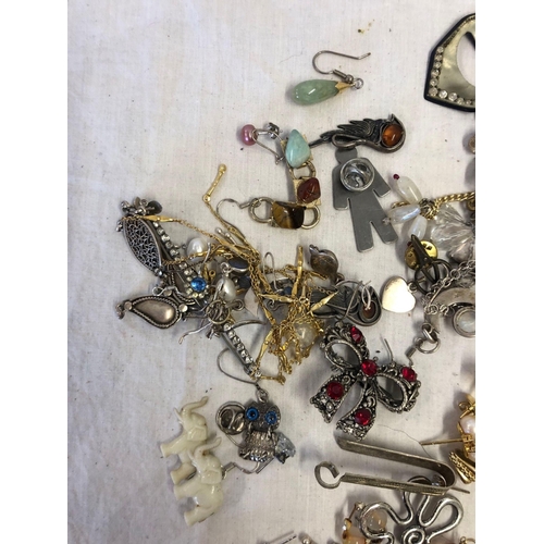 963 - LARGE QTY OF JEWELLERY, SOME SILVER, MIXED PENDANTS, EARRINGS ETC