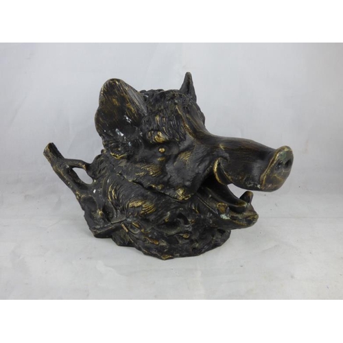 258 - Vintage bronze inkwell depicting a wild boar and signed by Barrie