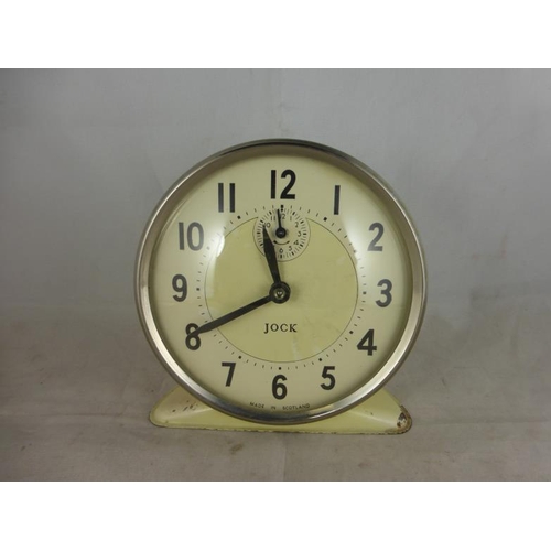 22 - Vintage metal cased cream coloured 