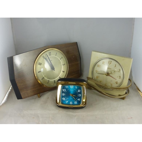 140 - Selection of three retro clocks