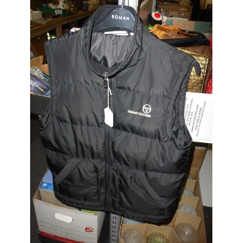 409 - Tacchini Gillet size XL Boys