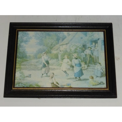 461 - Large selection of pictures and frames, includes some nice pieces