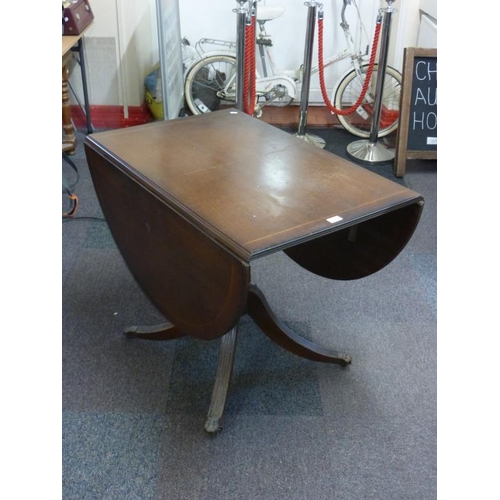 649 - Mahogany Center Pedestal Drop Leaf Dining Table