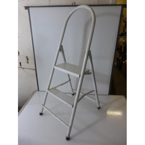 463 - Set of Step up Ladders