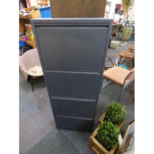 504 - Metal shoe storage cabinet