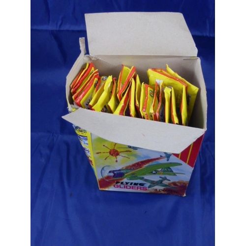 582 - Box containing 24 Flying Gliders