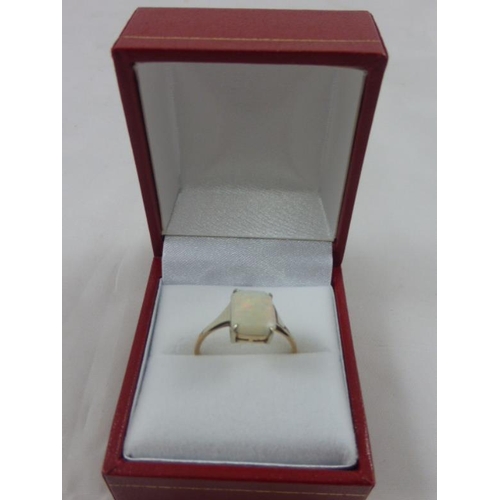 159 - Vintage 9ct Gold and Fire Opal Ring Size P1/2 Complete with Presentation Box