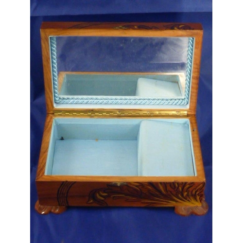 186 - Wooden musical jewellery box