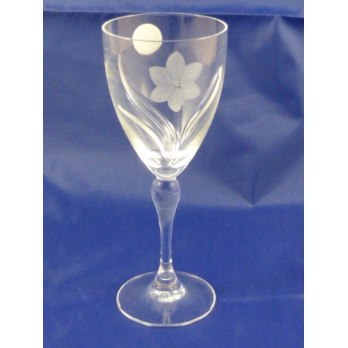 242 - Cristal d'Arques daffodil wine glasses