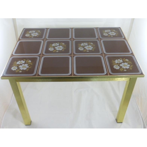 600 - Retro 1980's Aluminum tiled coffee table