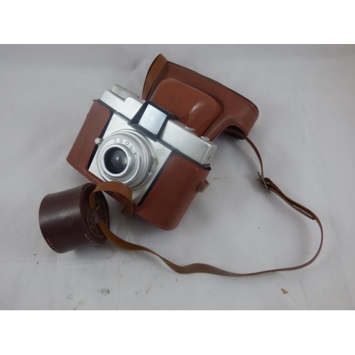 615 - 1960's German Agfa isoy Camera complete with case