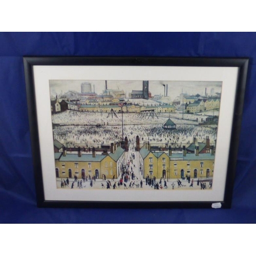 623 - Laurence Stephen Lowry (1887-1976) Framed and Glazed Coloured print - 