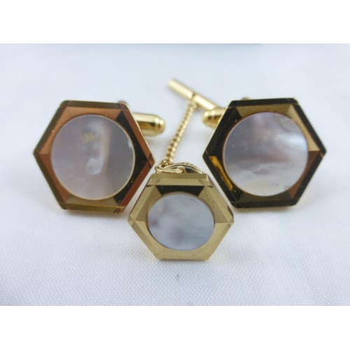 74 - Pair of cufflinks and matching tiepin in presentation box