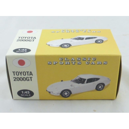 90 - Atlas editions classic sports cars Toyota 2000GT 1.43 scale