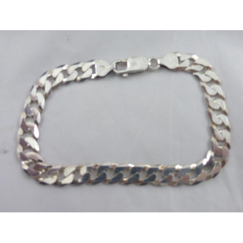 121 - Silver 925 Curb Link Bracelet complete with Presentation Box