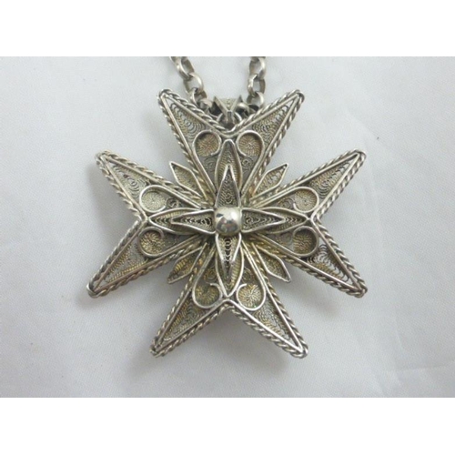 139 - Silver 925 Filigree Pendant and Necklace