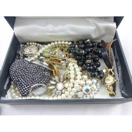 134 - Selection of Costume Jewellery and Watch