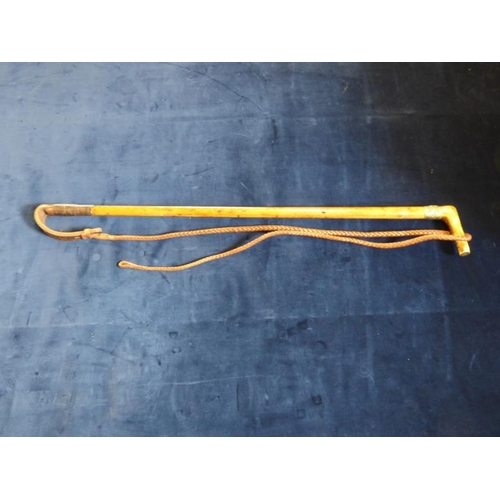 291 - A Vintage fox themed stick / whip