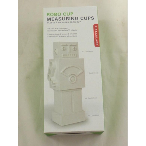 405 - Box of six Robot Measuring Cups