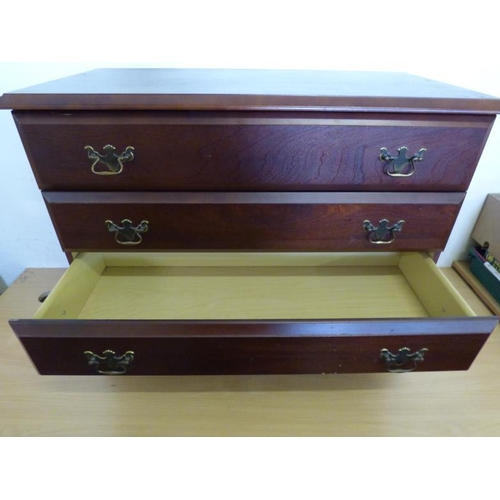 476 - Mahogany Style set of Four Drawers (93cm x 48cm)